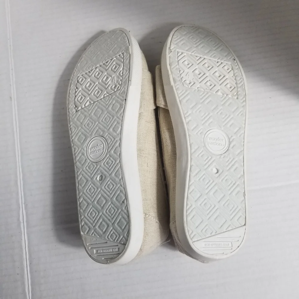 WONDER NATION GIRL'S CREAM FLATS WITH BOW SIZE 4 (PLEASE SEE ALL PHOTOS) - Picture 6 of 14